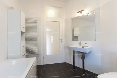 Kuća 350 m², Ližnjan - centar i mirna lokacija - 10