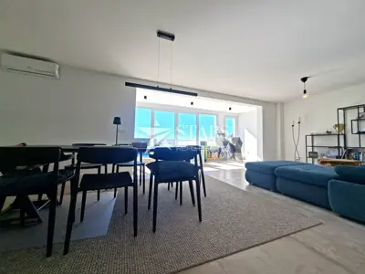 Penthouse 96 m², Pobri - Blick auf Kvarner und zwei Terrassen - 2