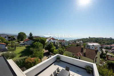 Opatija, Pobri - Penthouse s dvije prostrane terase i pogledom na Kvar - 2