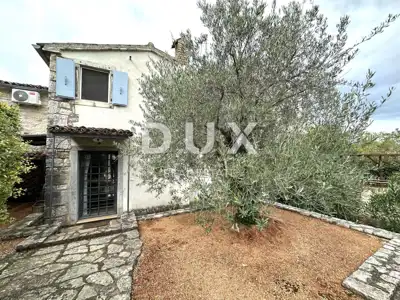 Haus 281 m², Poreč - 4 km vom Meer und zwei Steinhäuser - 18