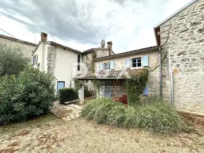 Haus 281 m², Poreč - 4 km vom Meer und zwei Steinhäuser - 12
