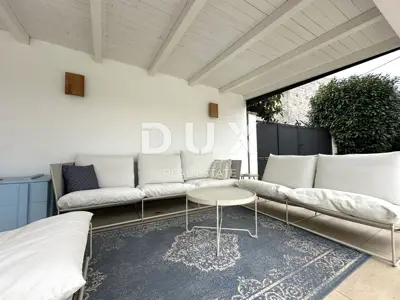 Haus 281 m², Poreč - 4 km vom Meer und zwei Steinhäuser - 8