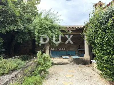 Haus 281 m², Poreč - 4 km vom Meer und zwei Steinhäuser - 13