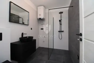 Wohnung zum Kauf in Uvala Soline, 50 m² - 4