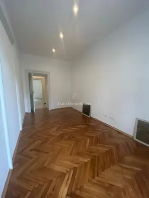 Apartment 81 m², Rijeka Centar - elegant layout and high ceilings - 4