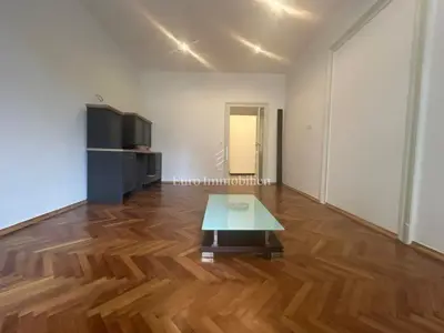 Apartment 81 m², Rijeka Centar - elegant layout and high ceilings - 2