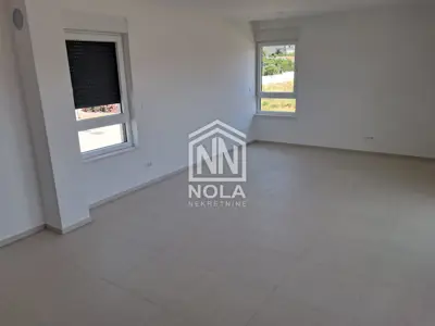 Vodice prostran stan na i. katu s terasom i dva parkirna mjesta, 350 - 11