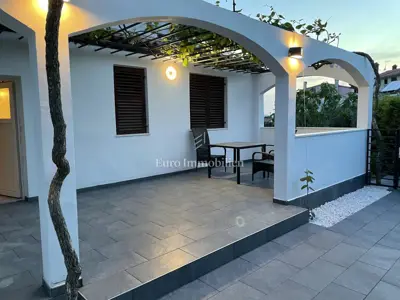 Apartment 100 m², Fažana - 200 m from the sea and divisible into 2 apartments - 2