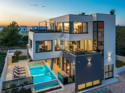 House for sale in Medulin, 400 m² - 10
