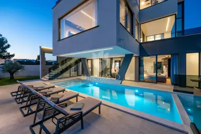 House for sale in Medulin, 400 m² - 2