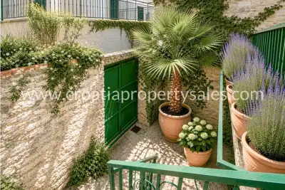 Kamena kuća 162 m², Kaštel Stari - povijesna jezgra - 2