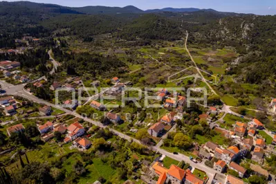 Građevinsko zemljište 440 m², Žrnovo blizu Korčule, mirno okruženje - 7