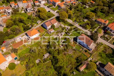 Građevinsko zemljište 440 m², Žrnovo blizu Korčule, mirno okruženje - 2