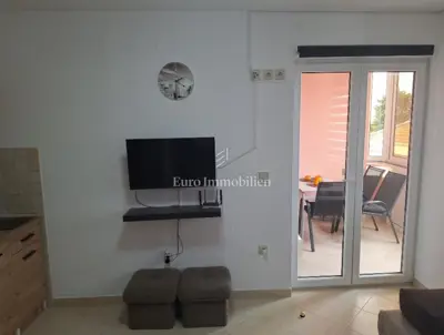 Apartment 32 m², Novalja - renovated, glazed loggia - 5