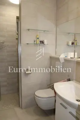 Kuća u Betini, blizu centra, dva apartmana - 11