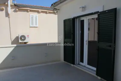 Kuća u Betini, blizu centra, dva apartmana - 14