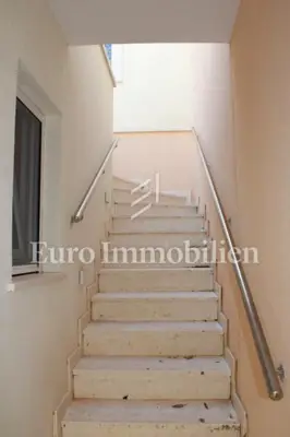 Kuća u Betini, blizu centra, dva apartmana - 10