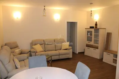 Kuća u Betini, blizu centra, dva apartmana - 3