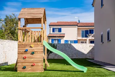 Kuća 184 m², Dobrinj - bazen i terasa - 8