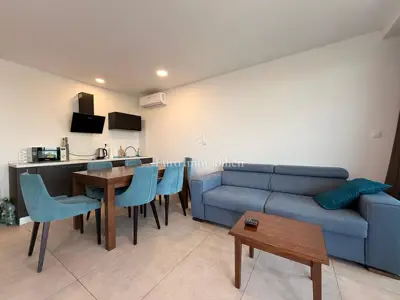 Apartment 82.6 m², Brela - first row to the sea, sea view
