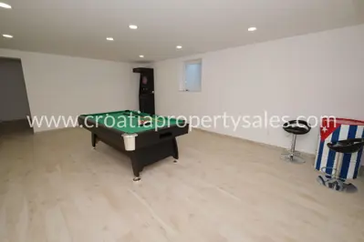 Haus, Kaštela, 324 m², 1 500 000 € - 17