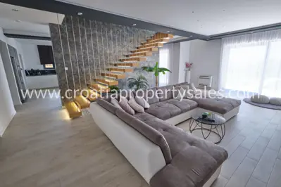 Haus, Kaštela, 324 m², 1 500 000 € - 7