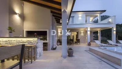 Haus zum Kauf in Labin, 240 m² - 2