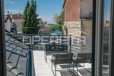 Villa 350 m², Tribunj by the waterfront - first row to the sea - 2