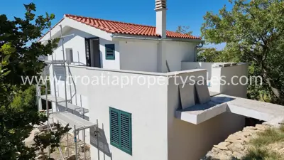 Kuća 90 m², Split - vrt i pogled na more