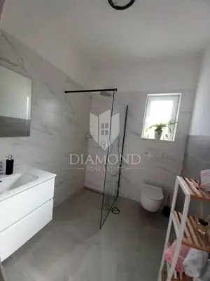Kuća 125 m², Marčana okolica - bazen i terasa - 11