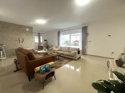 Haus zum Kauf in Zamet, 240 m² - 13