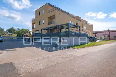 Stan 123 m², Novigrad - miran dio blizu centra i mora - 17