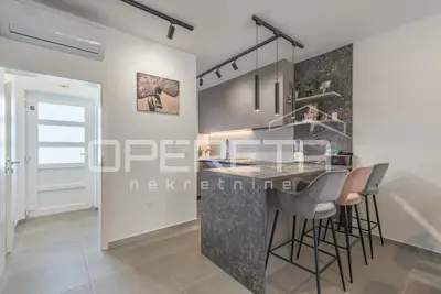 Stan 123 m², Novigrad - miran dio blizu centra i mora - 2