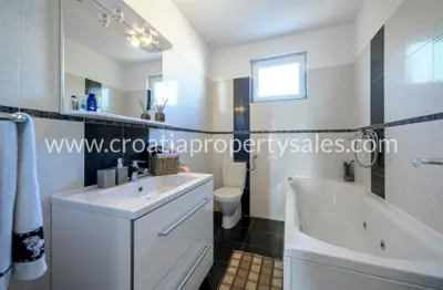 House, Šibenik, 220 m², 1 800 000 € - 8