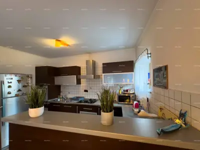Wohnung in Pula, Centar - 3 Schlafzimmer und Parkplatz