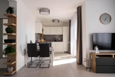 Apartman 79,5 m², Novalja - luksuzno opremljen i namješten - 10