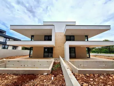 Stan 128 m², Rovinj - privatni vrt i grijani bazen - 11