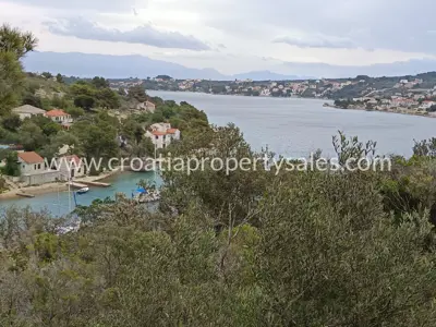 Zemljište 951 m², Šolta - prvi red do mora