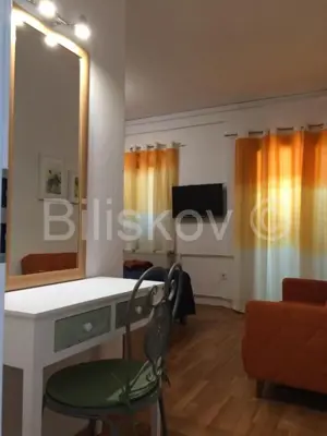 Kuća 375 m², Supetar - idealna za turističku djelatnost - 11