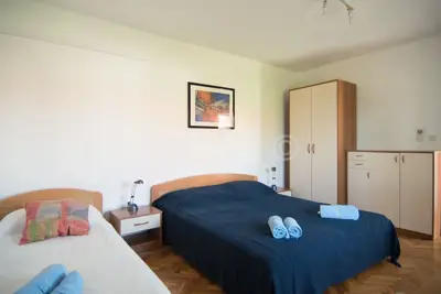 Kuća 375 m², Supetar - idealna za turističku djelatnost - 18