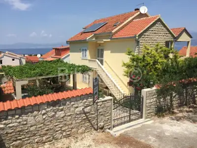 Kuća 375 m², Supetar - idealna za turističku djelatnost