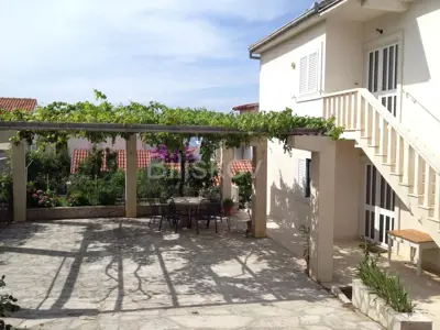 Kuća 375 m², Supetar - idealna za turističku djelatnost - 2