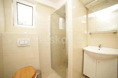 Kuća 375 m², Supetar - idealna za turističku djelatnost - 19