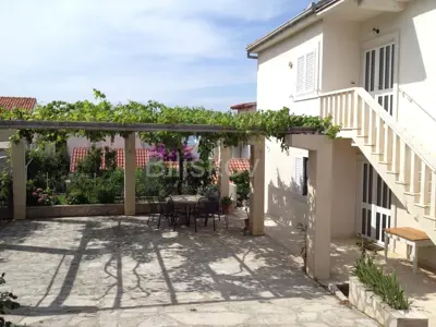 Haus 375 m², Supetar - ideal für touristische Tätigkeit - 2