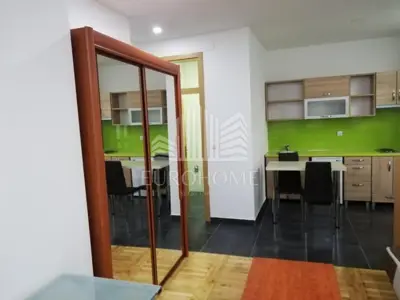 Apartment 30 m², Knežija, near public transport and the center