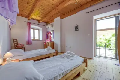 House 145 m², Marčana - pool and landscaped yard - 20