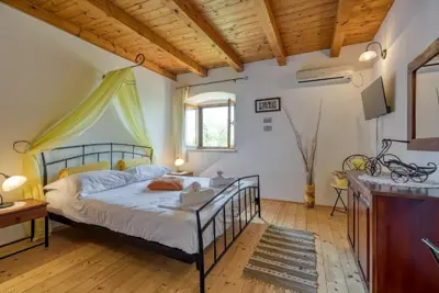 House 145 m², Marčana - pool and landscaped yard - 18