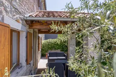House 145 m², Marčana - pool and landscaped yard - 6