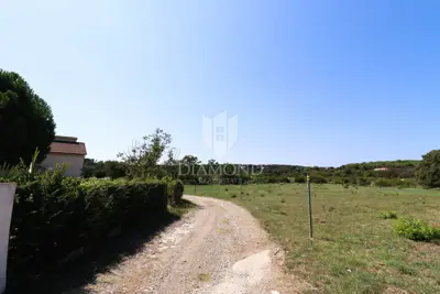 Building land 2,407 m², Štinjan - near the center of Pula - 3