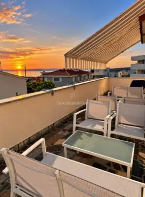 House 233 m², Novalja - 5 apartments and pool - 2